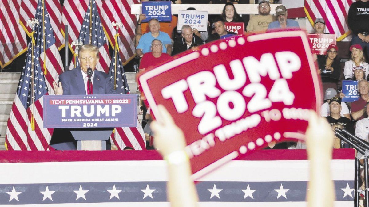 Donald Trump seeks to retain the Republican candidacy