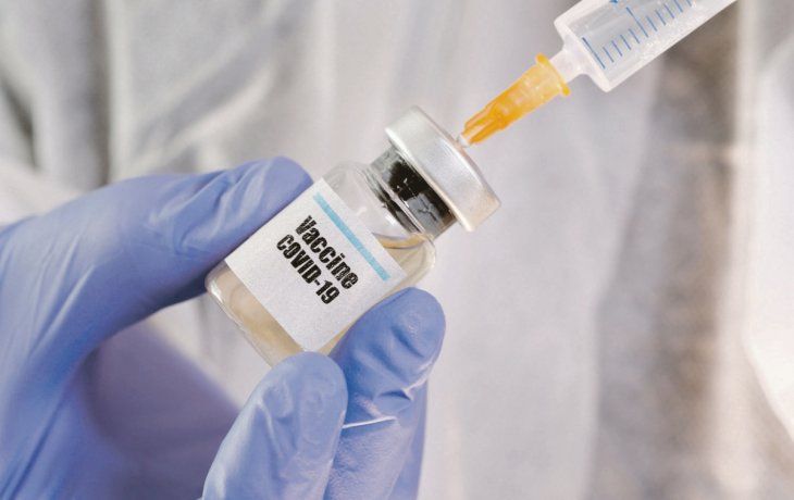 ESPERANZA LÍQUIDA. La vacuna contra el virus SARS-CoV-2 es la clave para ponerle fin a la morbilidad y la mortandad que causa, así como a la paralización de la actividad económica en todo el mundo.