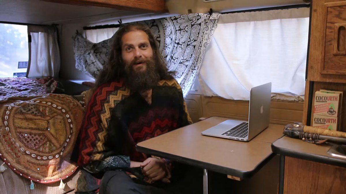 Of a millionaire with a Ferrari to sleep in a van: the accident that transformed his life forever