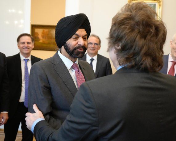 El presidente del Banco Mundial Ajay Banga asesoró a varios políticos estadounidenses de alto nivel.