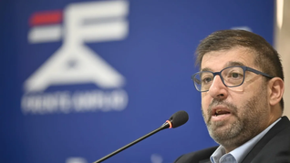 El presidente del Frente Amplio, Fernando Pereira, calificó de irrespetuosas las declaraciones de Luis Lacalle Pou sobre Yamandú Orsi. El presidente del Frente Amplio, Fernando Pereira, calificó de irrespetuosas las declaraciones de Luis Lacalle Pou sobre Yamandú Orsi.