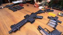 Dos argentinos sospechosos de ser parte de un esquema de tráfico de armas.