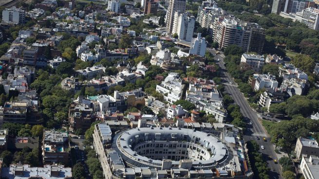 Las vías del tren Mitre se convirtieron en el principal punto de ingreso de delincuentes a las casas de Barrio Parque.