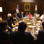 La ministra saliente convocó a los senadores de La Libertad Avanza a una reunión de cara a su asunción como jefa de bloque. La ministra saliente convocó a los senadores de La Libertad Avanza a una reunión de cara a su asunción como jefa de bloque.