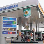 De esta manera, Brasil intenta aprovechar un escenario internacional adverso —marcado por la volatilidad energética— para fortalecer sus cuentas públicas y, al mismo tiempo, amortiguar el impacto de los combustibles en la economía doméstica. De esta manera, Brasil intenta aprovechar un escenario internacional adverso —marcado por la volatilidad energética— para fortalecer sus cuentas públicas y, al mismo tiempo, amortiguar el impacto de los combustibles en la economía doméstica.