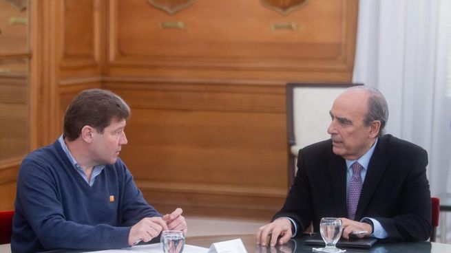 Gustavo Melella y Guillermo Francos, en la Casa Rosada.