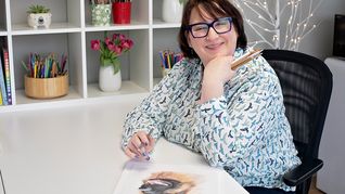 Su arte pasó a ser el escape de un hogar hostil a la forma de ganar millones de euros.