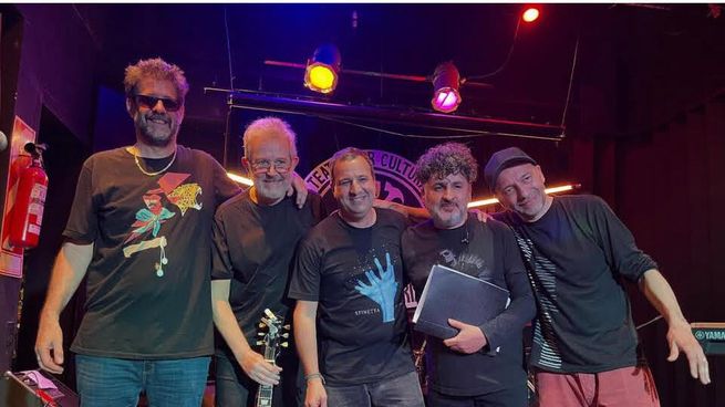 Una de las bandas que toca en el Spinettazzo que se realiza en el Roxy.&nbsp;