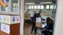 Pasado el mediodía, la participación era del 40%.