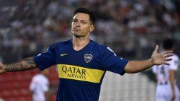 Zárate, who played for Vélez, Boca and Platense in the country, retired from football at the age of 37. Zárate, who played for Vélez, Boca and Platense in the country, retired from football at the age of 37.
