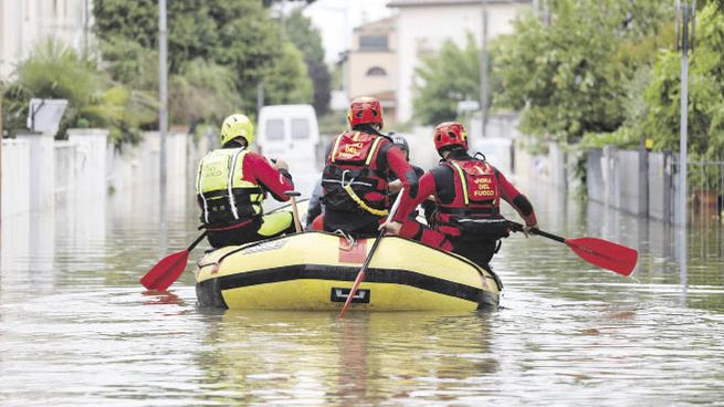 Avances. Las alertas tempranas redujeron drásticamente las víctimas mortales en el último medio siglo.