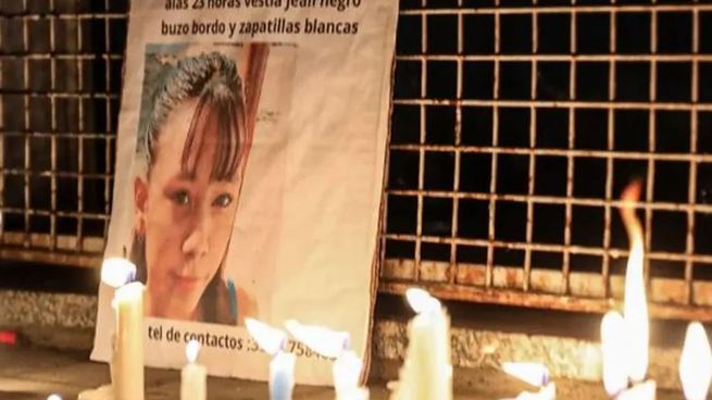 Familiares y amigos despidieron a Agostina Vega en un velatorio privado.
