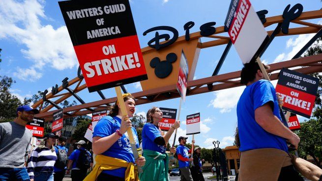 Key meeting could unlock Hollywood strike Key meeting could unlock Hollywood strike