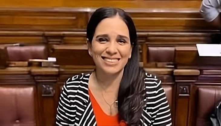 Colorado Party representative María Eugenia Roselló defends the government's project to regulate work on digital platforms in Uruguay. Colorado Party representative María Eugenia Roselló defends the government's project to regulate work on digital platforms in Uruguay.
