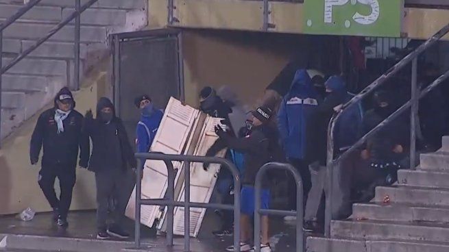 Suspendieron el partido entre Godoy Cruz y San Lorenzo por incidentes en la tribuna