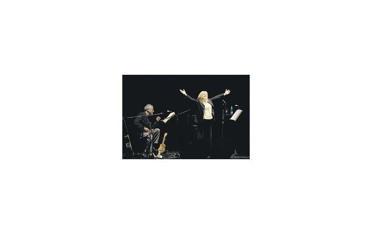 Quienes fueron a ver a Marianne Faithfull con la idea de ver a una leyenda viviente del flower power se encontraron con la contundente presencia de una sobreviviente que, además, canta.