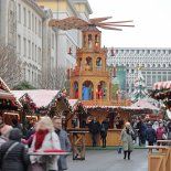 Los tradicionales mercados navideños de Alemania vuelven con seguridad reforzada. Los tradicionales mercados navideños de Alemania vuelven con seguridad reforzada.