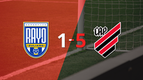 rayo zuliano cayo ante athletico paranaense con dos goles de gonzalo mastriani