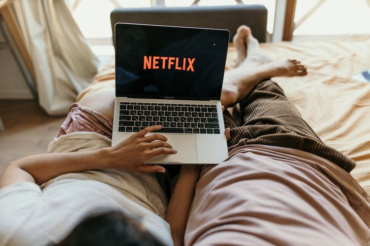 Netflix estrenó una película de terror que fue prohibida en los cines Netflix estrenó una película de terror que fue prohibida en los cines