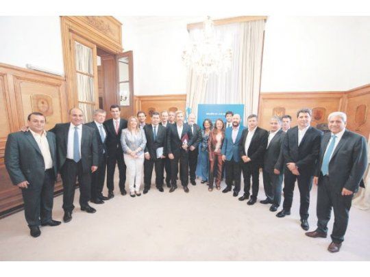 Rogelio Frigerio recibió ayer a once gobernadores y dos vicegobernadores del peronismo/FpV.