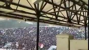 insultos y burlas contra maradona: hinchas de spezia celebraron la muerte del idolo