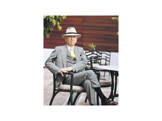 Para Gay Talese, padre del Nuevo Periodismo, junto con Tom Wolfe, «hoy se podría hacer otro libro como el de la mafia, con la familia de Mubarak, en Egipto, sus hijos, su mujer, saber quiénes son».