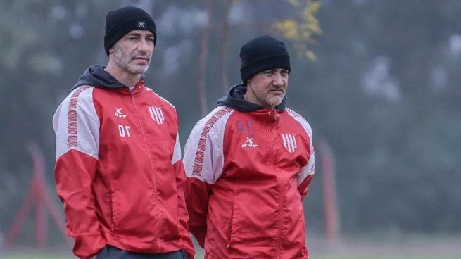 Sebastián Méndez dejó de ser el técnico de Unión