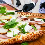 Durante dos jornadas, Plaza Francia será sede de la Feria Francesa, un encuentro gastronómico organizado por Lucullus que reunirá a chefs, pâtissiers y productores dedicados a difundir la tradición culinaria francesa en Buenos Aires. Durante dos jornadas, Plaza Francia será sede de la Feria Francesa, un encuentro gastronómico organizado por Lucullus que reunirá a chefs, pâtissiers y productores dedicados a difundir la tradición culinaria francesa en Buenos Aires.