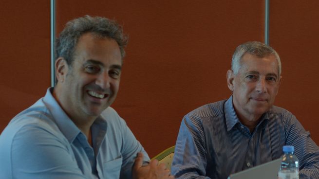 Diego Cheja y Osvaldo Amerio, socios fundadores de la startup CloverLife.