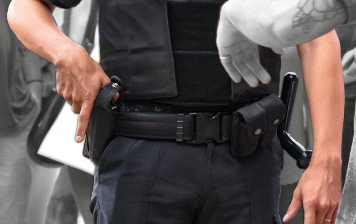 Las pistolas tipo Taser pueden prestarse a tratos o torturas crueles, inhumanos o degradantes, dice Amnistía.