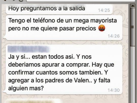 Sin precios. Las madres de un jardín de infantes, buscando estrategias para poder comprar los útiles escolares que necesitan sus hijos. Librerías mayoristas no informan precios.&nbsp;