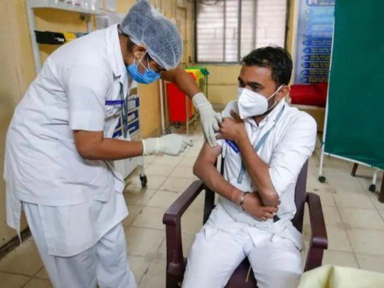 India, principal productor mundial de vacunas, no ha logrado satisfacer las necesidades internas de inoculación contra el Covid-19.