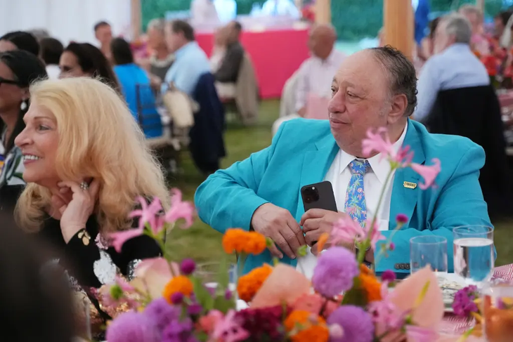 Margo and John Catsimatidis. He was the first billionaire who threatened to withdraw his businesses if Mamdani wins the city Margo and John Catsimatidis. He was the first billionaire who threatened to withdraw his businesses if Mamdani wins the city