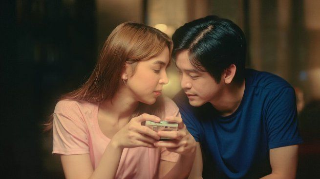 Los dilemas del corazón y los conflictos internos se destacan en esta joya del cine filipino.