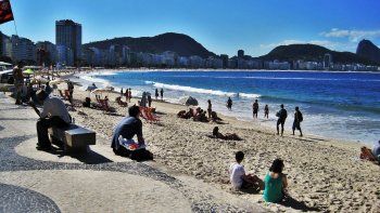 Cierran las playas de Río ante el aumento de casos de coronavirus