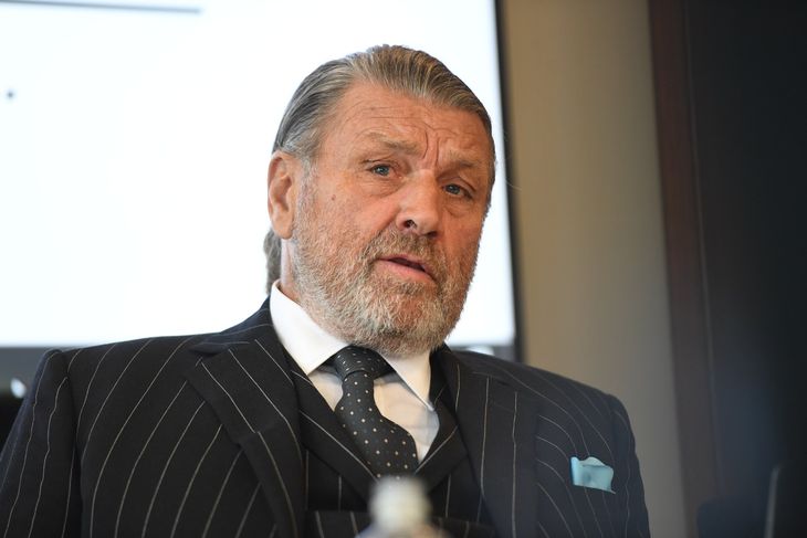 Anthony Langley ingresó a la lista de multimillonarios realizada por la revista Forbes en 2016.