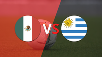 termino el primer tiempo con un marcador 3-0 a favor de uruguay