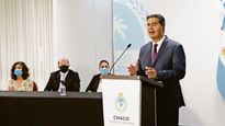 acciones. El mandatario chaqueño, junto a su Gabinete, anunció ayer un plan de estímulo para la actividad económica de la provincia.