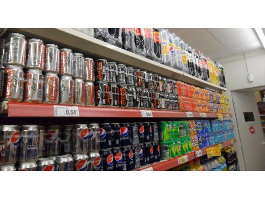 Gobierno analiza una rebaja al impuesto a las bebidas azucaradas