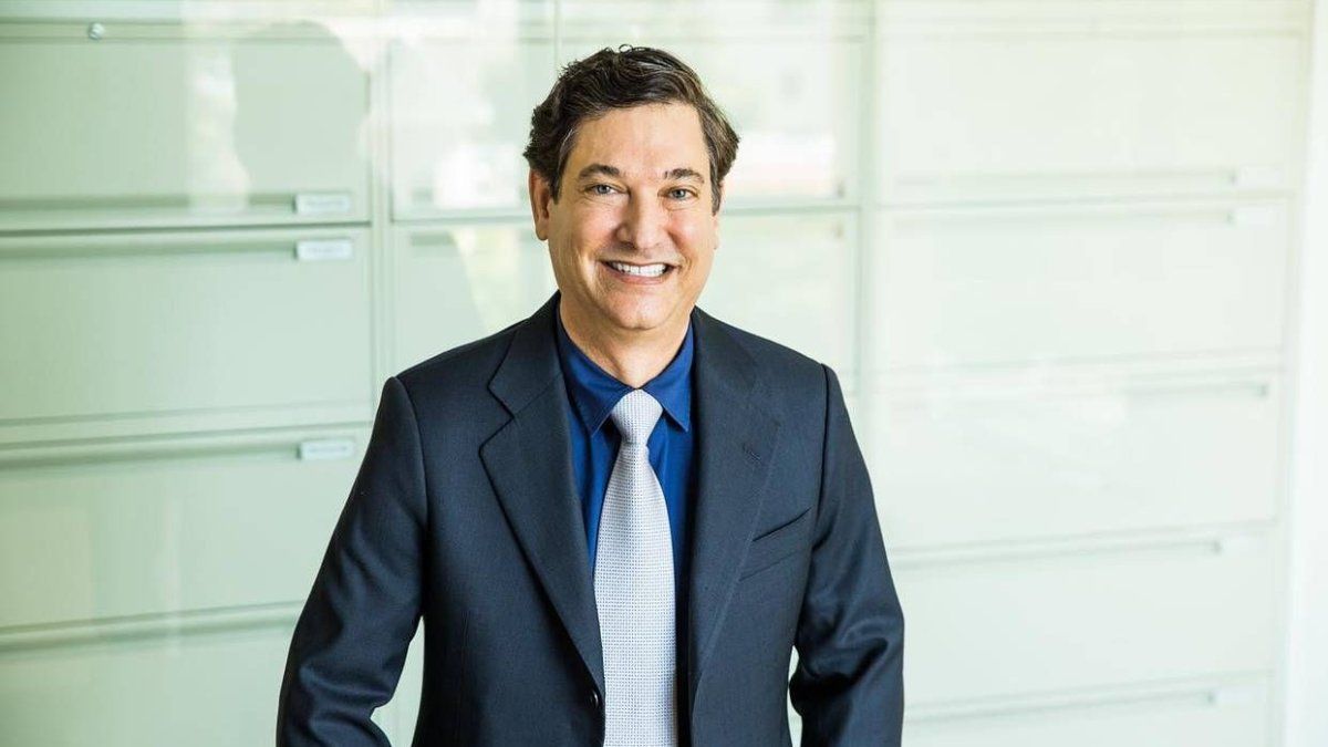 De apostar por Facebook, a invertir en Inteligencia Artificial para la salud: ¿Quién es Jim Breyer?