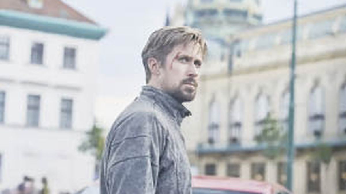 Ryan Gosling, on the path of Bond but more stark