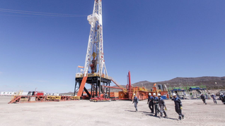 Con este nuevo paso de YPF, Mendoza busca consolidarse como un actor relevante dentro de Vaca Muerta, atrayendo inversiones y fortaleciendo su desarrollo energético a largo plazo. Con este nuevo paso de YPF, Mendoza busca consolidarse como un actor relevante dentro de Vaca Muerta, atrayendo inversiones y fortaleciendo su desarrollo energético a largo plazo.