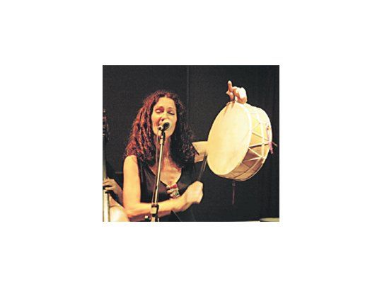 La cantante Silvia Iriondo se presenta el viernes en la Casa Nacional del Bicentenario, con entrada libre y gratuita.