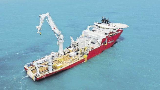 pag9-Cable-Laying Vess_opt.jpeg