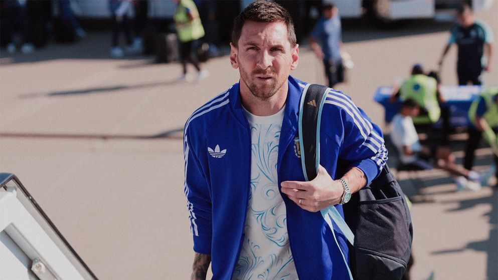 Lionel Messi rumbo a Atlanta donde Argentina jugará la semifinal frente a Inglaterra.
