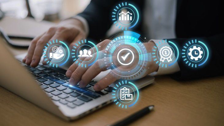 La posibilidad de realizar sus trámites de manera digital mejora la calidad de vida de los santafesinos. La posibilidad de realizar sus trámites de manera digital mejora la calidad de vida de los santafesinos.