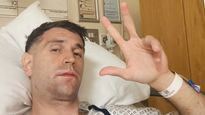 El Dibu Martínez llevó tranquilidad luego de su operación y anticipó su regreso