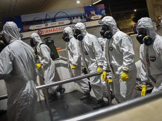 El fin de las cuarentenas en varios estados de Brasil disparó el aumento de casos de coronavirus.