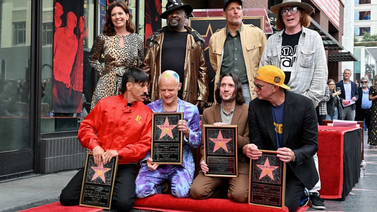 Red Hot Chili Peppers: estrella en el Paseo de la Fama de Hollywood y nuevo  disco