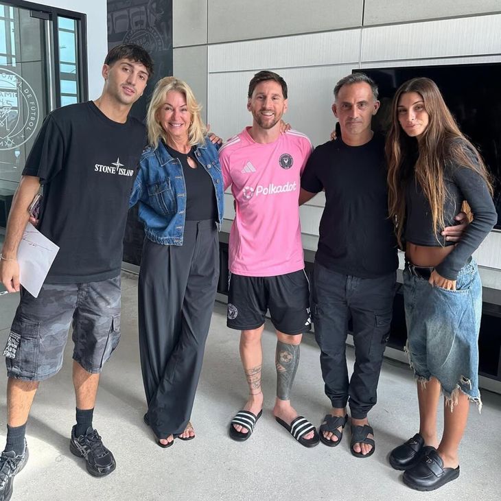 Latorre family with Lionel Messi in Miami. Latorre family with Lionel Messi in Miami.
